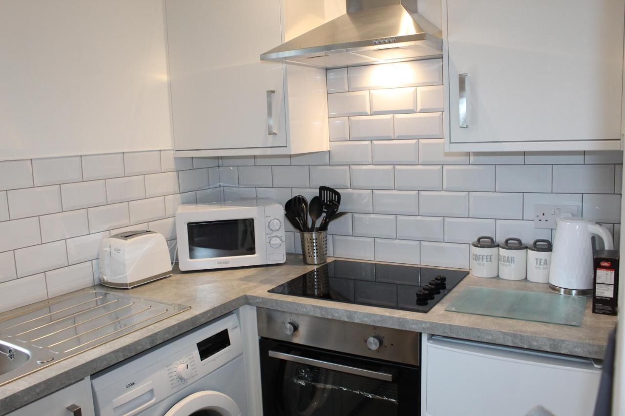 Albert Luxury Hottub & Jacuzzi Apartments Blackpool Bagian luar foto