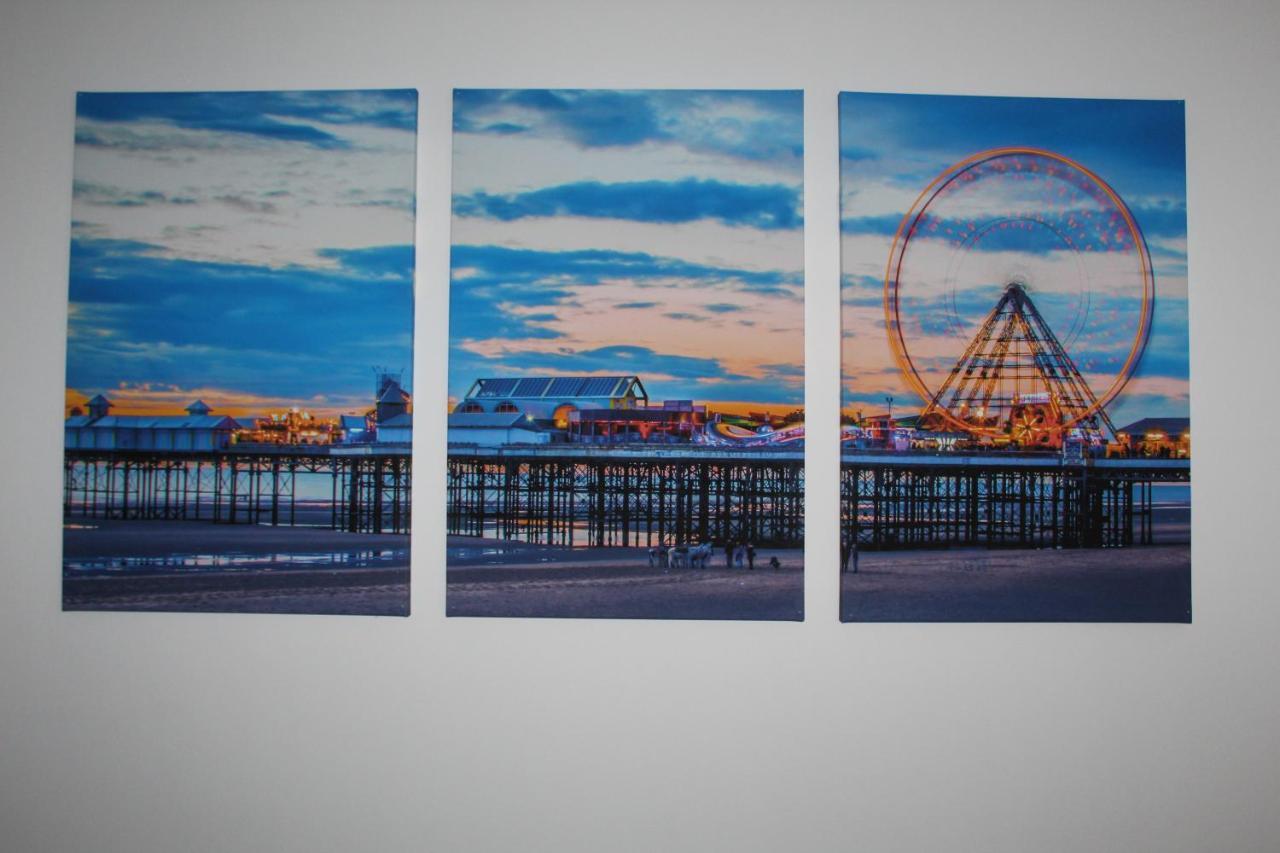 Albert Luxury Hottub & Jacuzzi Apartments Blackpool Bagian luar foto